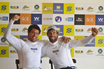 Iain Percy (right) and Andrew Simpson win the Star worlds in Rio